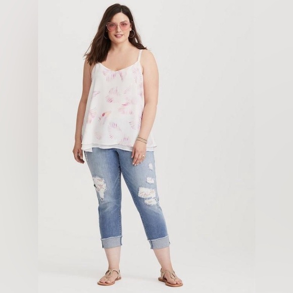 TORRID Crop Boyfriend Jean - Vintage Stretch Light Wash Size 12 Lace Underlay - Picture 3 of 13